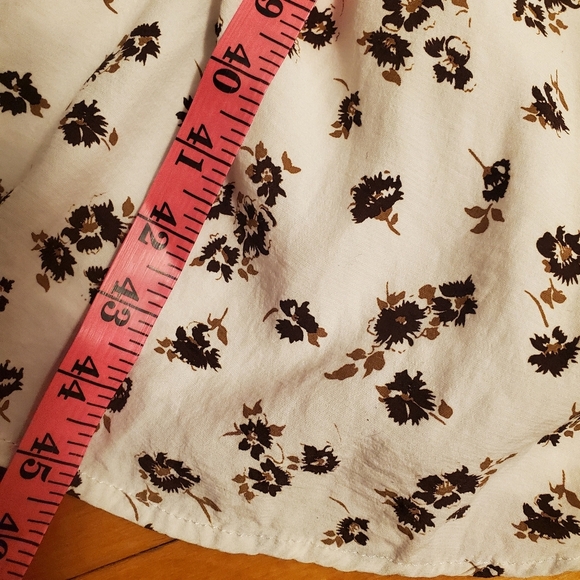 Faithfull the Brand Paola Floral-Print Shirred Midi Dress. White, brown. Boho. S - Picture 14 of 14